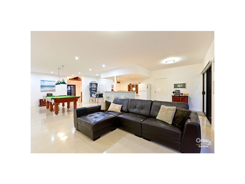 16 The Rampart, Redland Bay QLD 4165