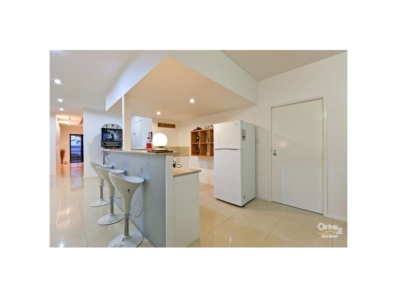 16 The Rampart, Redland Bay QLD 4165