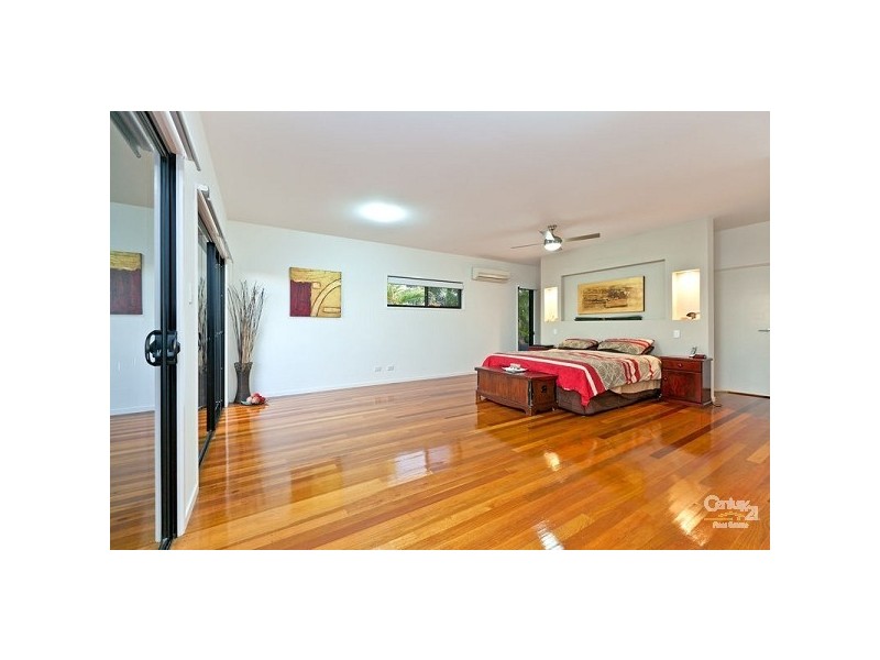 16 The Rampart, Redland Bay QLD 4165