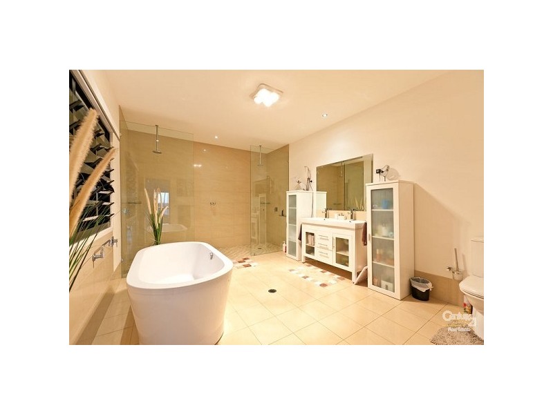 16 The Rampart, Redland Bay QLD 4165