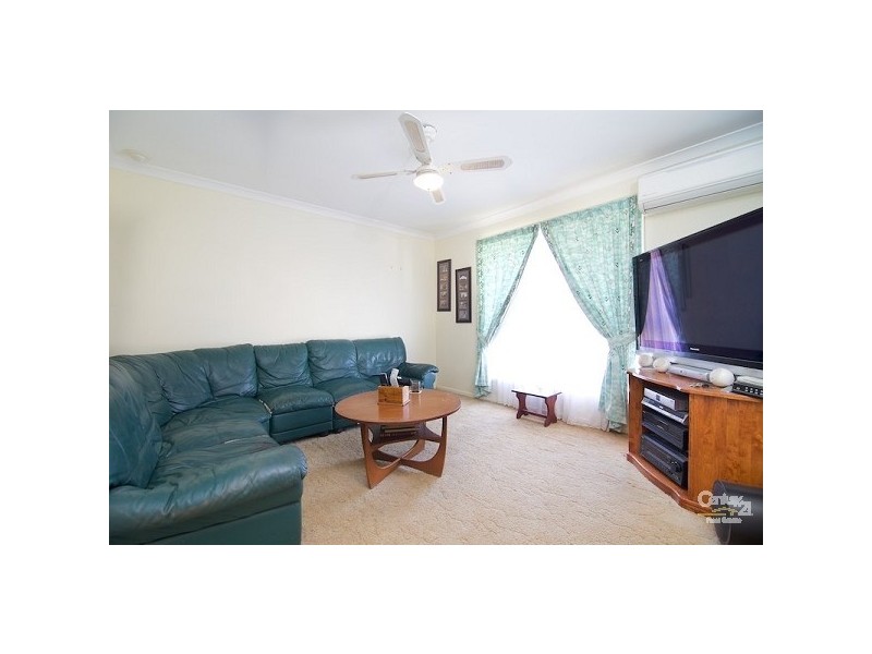 6 Lucy Court, Ormiston QLD 4160