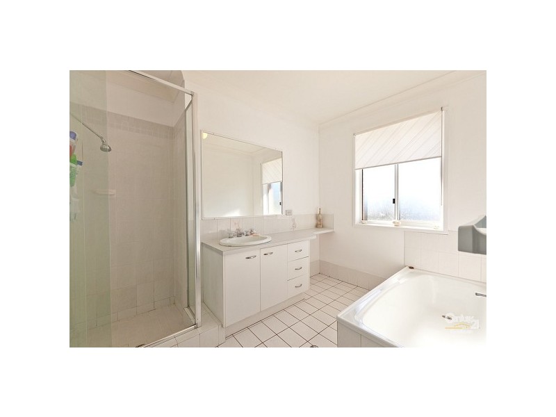 32 Skinner Avenue, Wellington Point QLD 4160