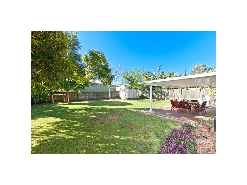 32 Skinner Avenue, Wellington Point QLD 4160