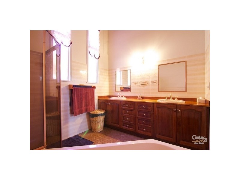 116 Palm Beach Road, Russell Island QLD 4184