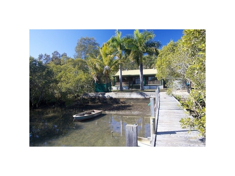 116 Palm Beach Road, Russell Island QLD 4184
