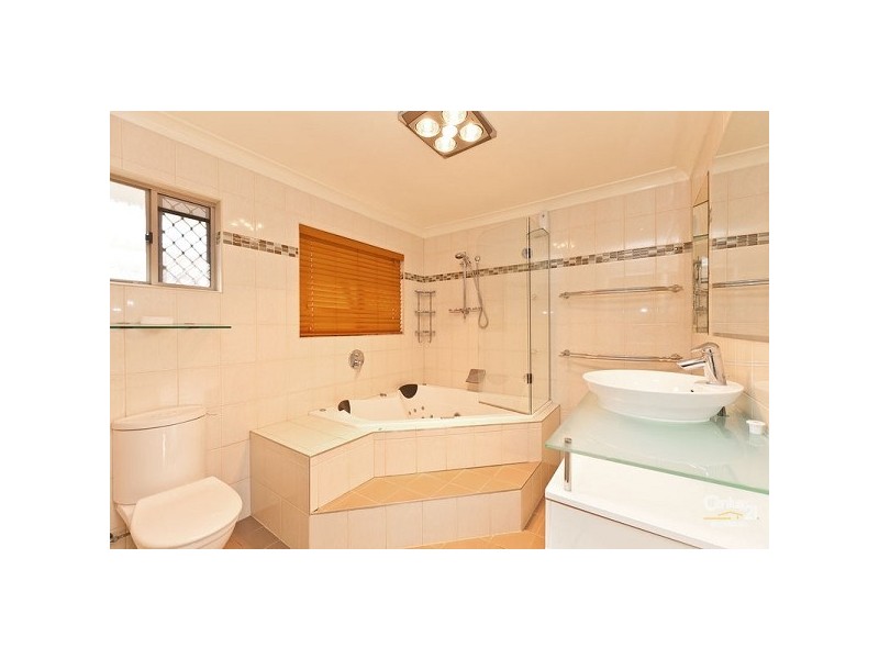 24 Albicore Drive, Thornlands QLD 4164