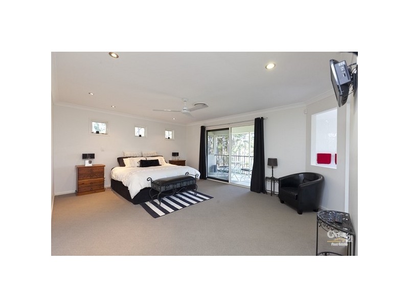 290 Woodlands Drive, Thornlands QLD 4164