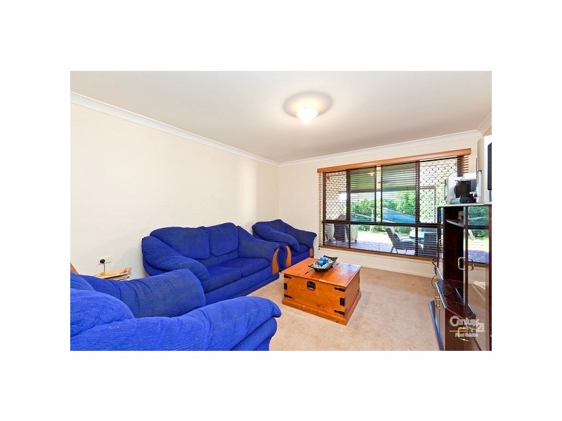 9 Brampton Close, Redland Bay QLD 4165