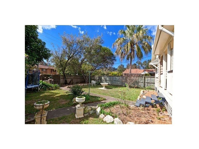 11 Collingwood Road, Birkdale QLD 4159