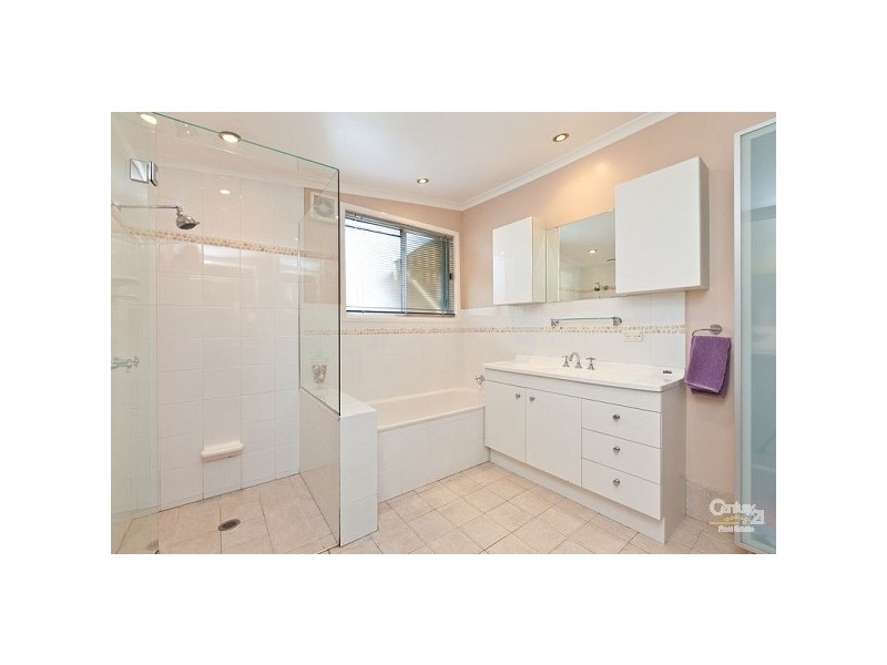 11 Collingwood Road, Birkdale QLD 4159