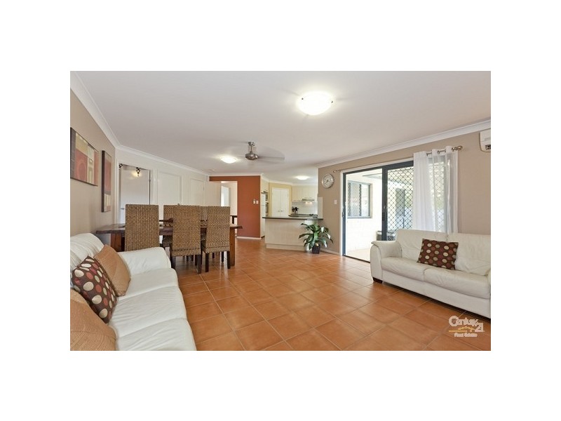 4 Veitch Close, Wellington Point QLD 4160