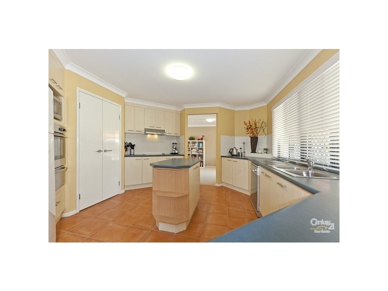 4 Veitch Close, Wellington Point QLD 4160