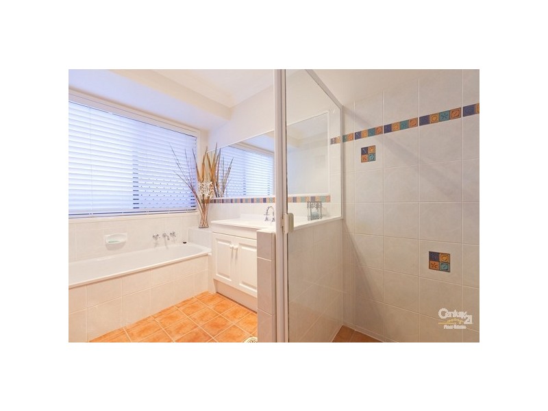 4 Veitch Close, Wellington Point QLD 4160