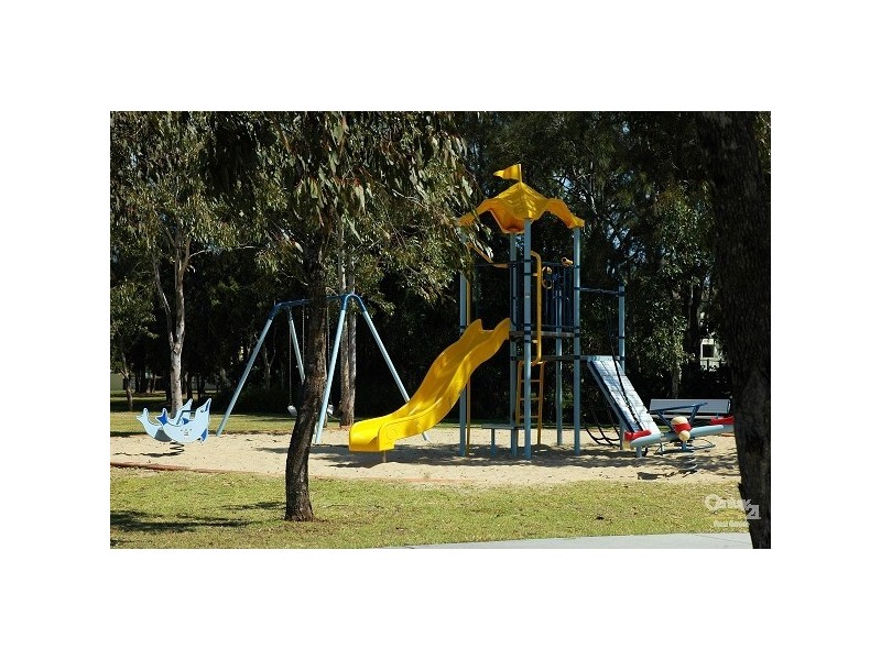 8 Shamrock Street, Ormiston QLD 4160