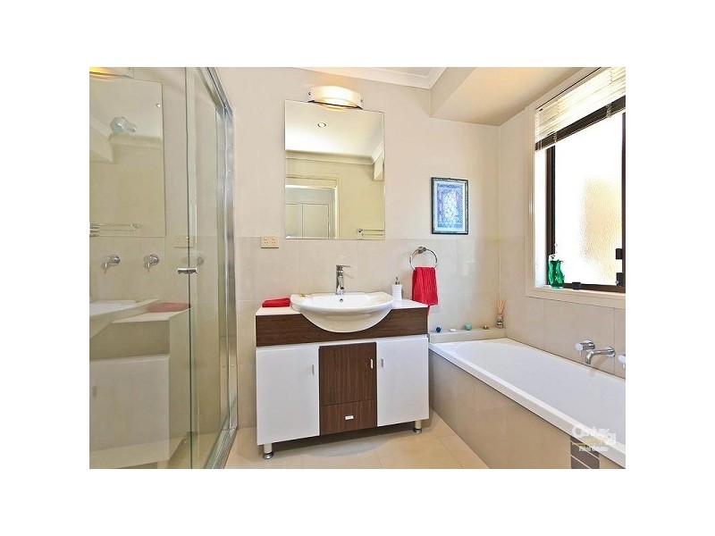 6 Bollard Court, Raby Bay QLD 4163