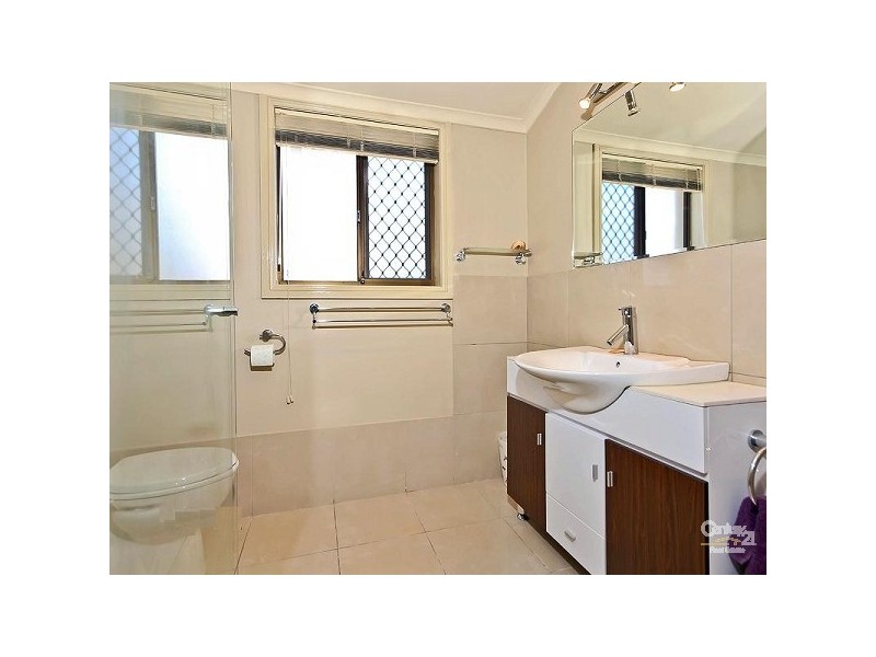 6 Bollard Court, Raby Bay QLD 4163