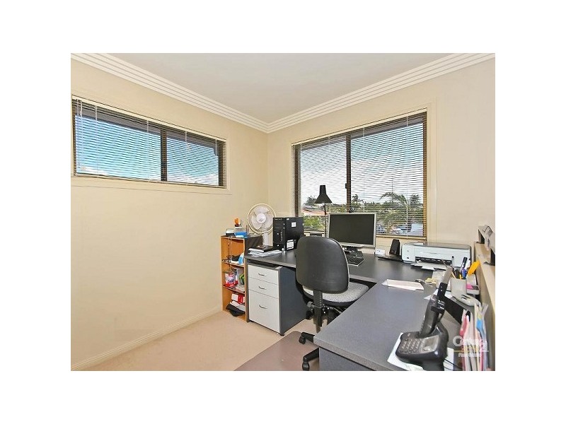 6 Bollard Court, Raby Bay QLD 4163