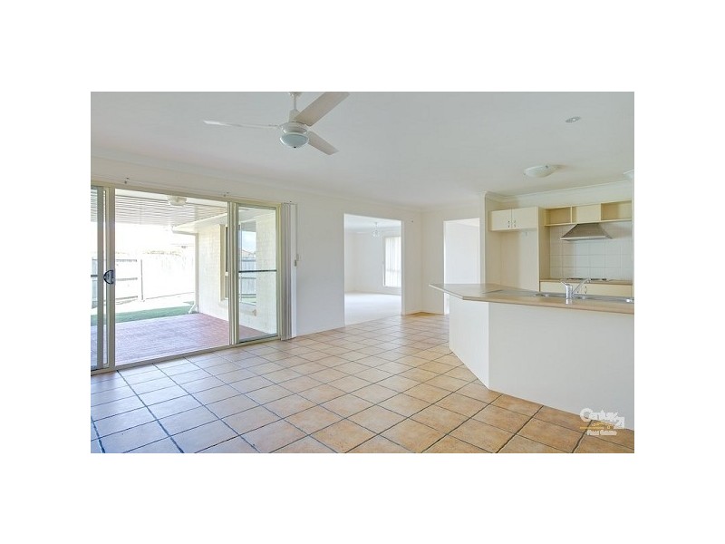 5 Kelsall Close, Victoria Point QLD 4165