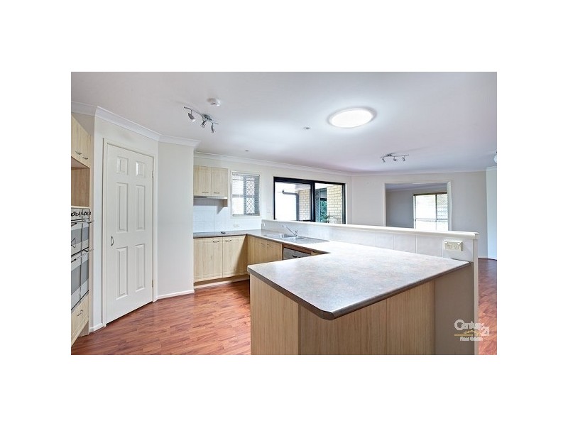 9 Brampton Cl, Redland Bay QLD 4165