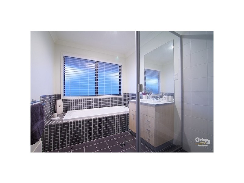 3 Barwin St, Wakerley QLD 4154