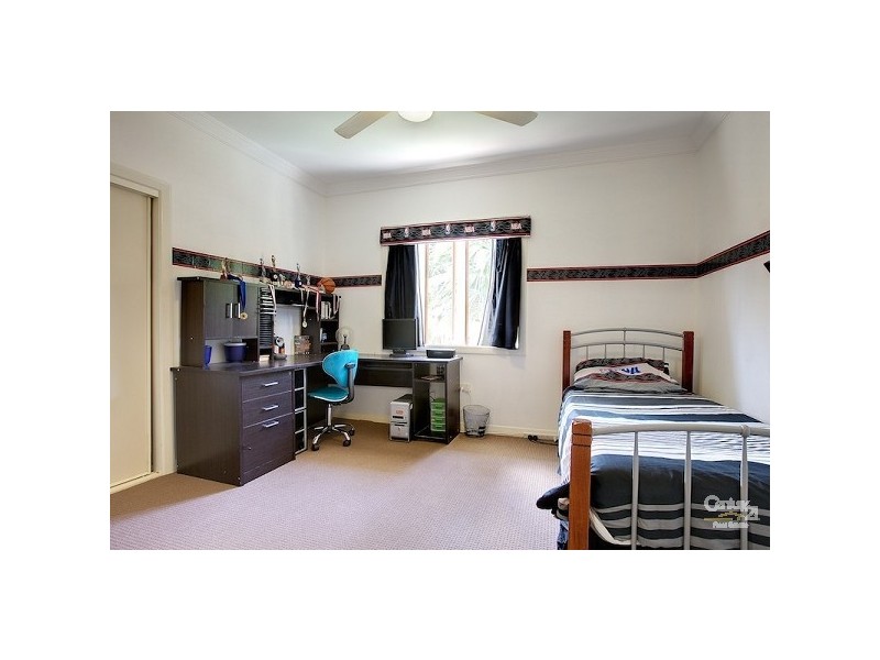 35 Collingwood Rd, Birkdale QLD 4159