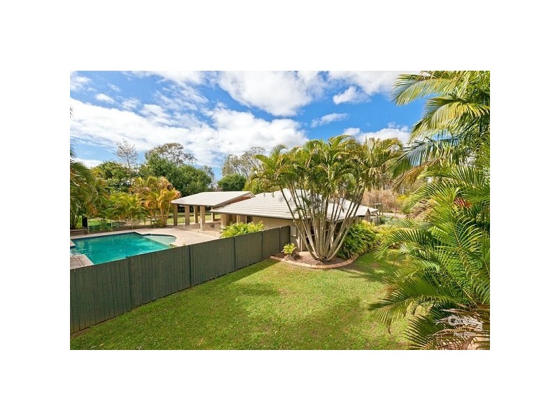 8 Mossip Crt, Wellington Point QLD 4160