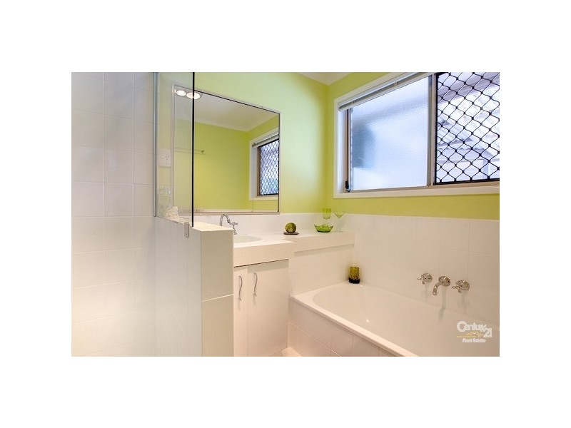 12 Sylvie Street, Thornlands QLD 4164