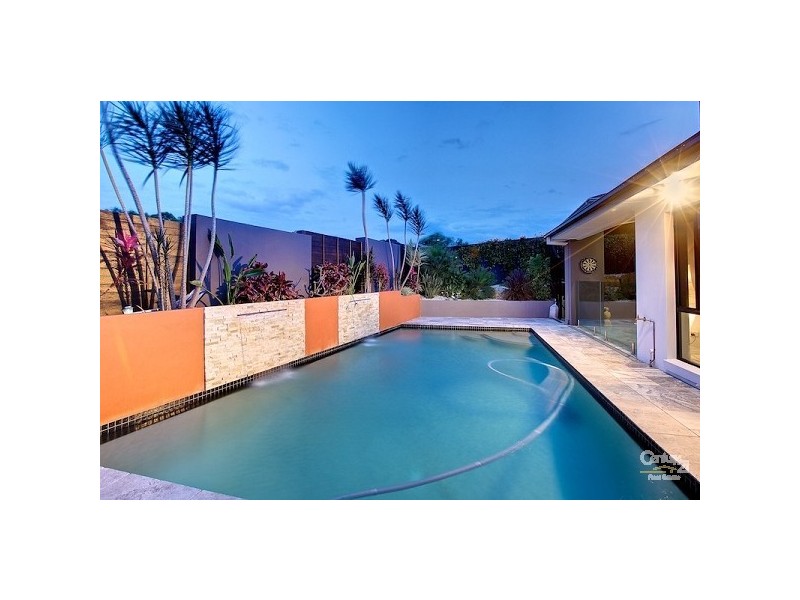 11 Ebony Cres, Redland Bay QLD 4165