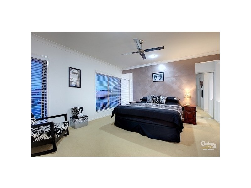 11 Ebony Cres, Redland Bay QLD 4165