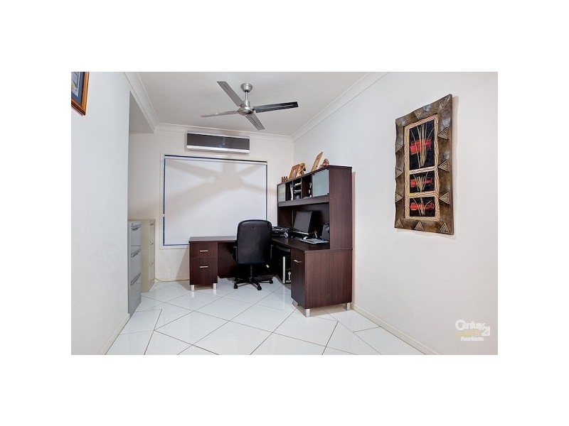 11 Ebony Cres, Redland Bay QLD 4165