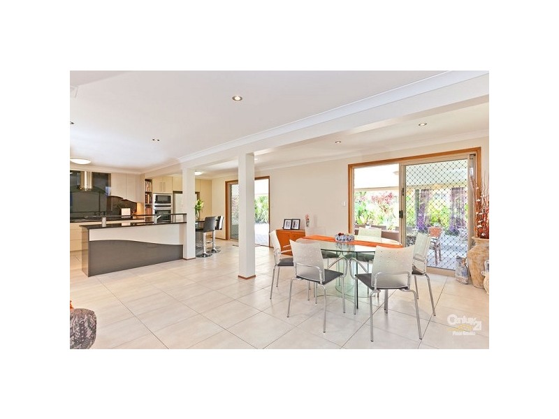 58 Anchorage Drv, Raby Bay QLD 4163