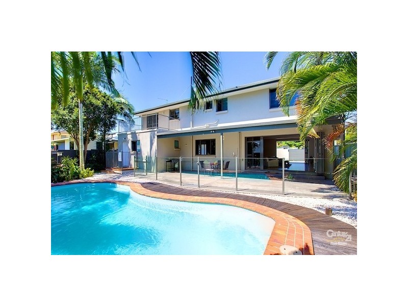 4 PARNKA STREET, Wellington Point QLD 4160