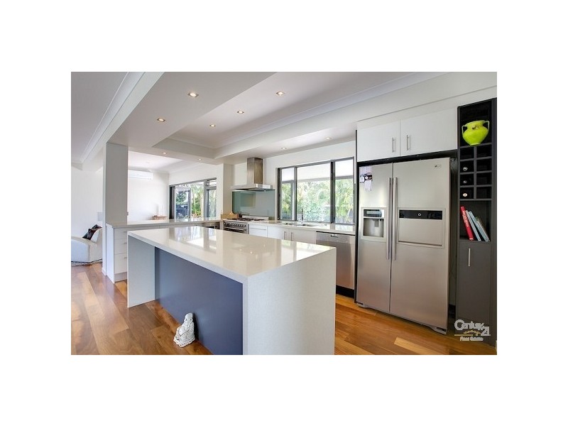 4 PARNKA STREET, Wellington Point QLD 4160