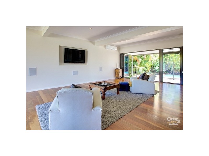 4 PARNKA STREET, Wellington Point QLD 4160