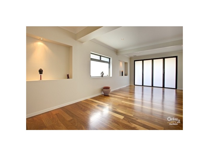 4 PARNKA STREET, Wellington Point QLD 4160