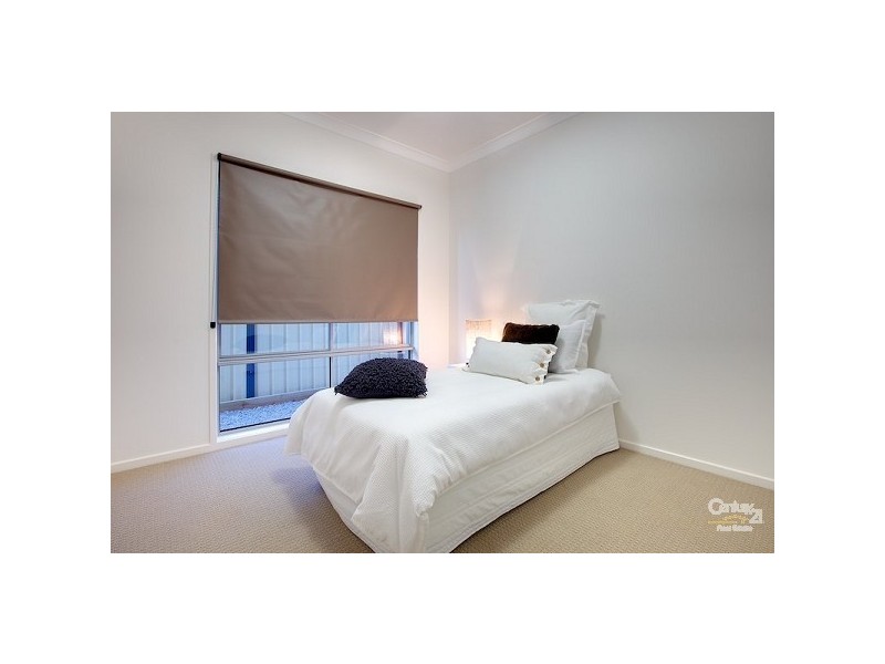 10 Shamrock St, Ormiston QLD 4160