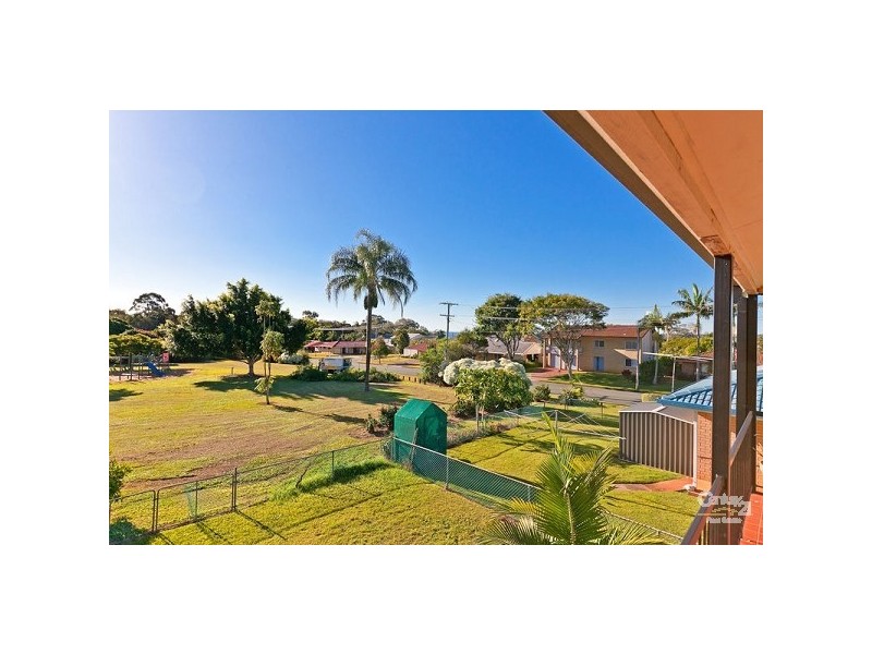 2 Vanessa Place, Victoria Point QLD 4165