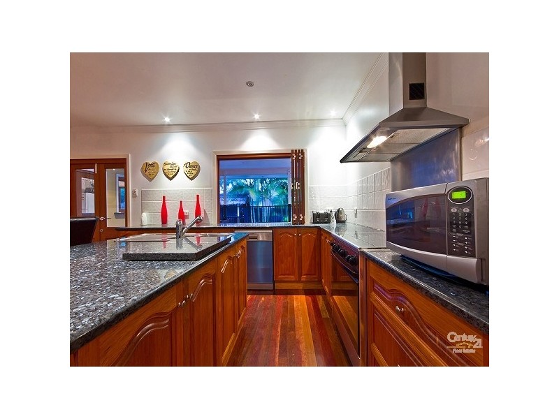 35 Collingwood Rd, Birkdale QLD 4159