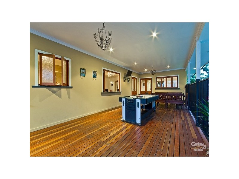 35 Collingwood Rd, Birkdale QLD 4159