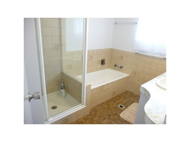 17 Kenton St, Alexandra Hills QLD 4161