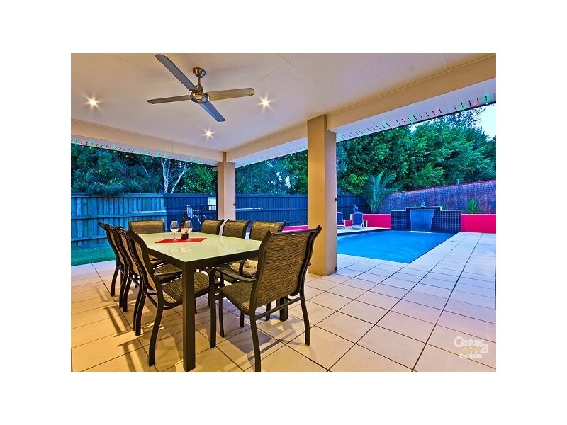 12 Ebony Crescent, Redland Bay QLD 4165