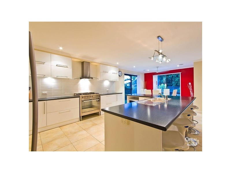 12 Ebony Crescent, Redland Bay QLD 4165