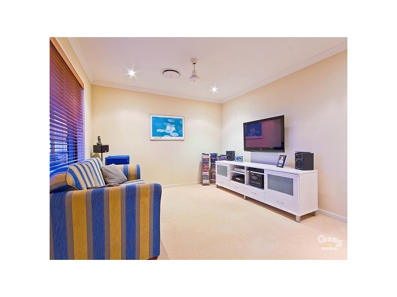 12 Ebony Crescent, Redland Bay QLD 4165