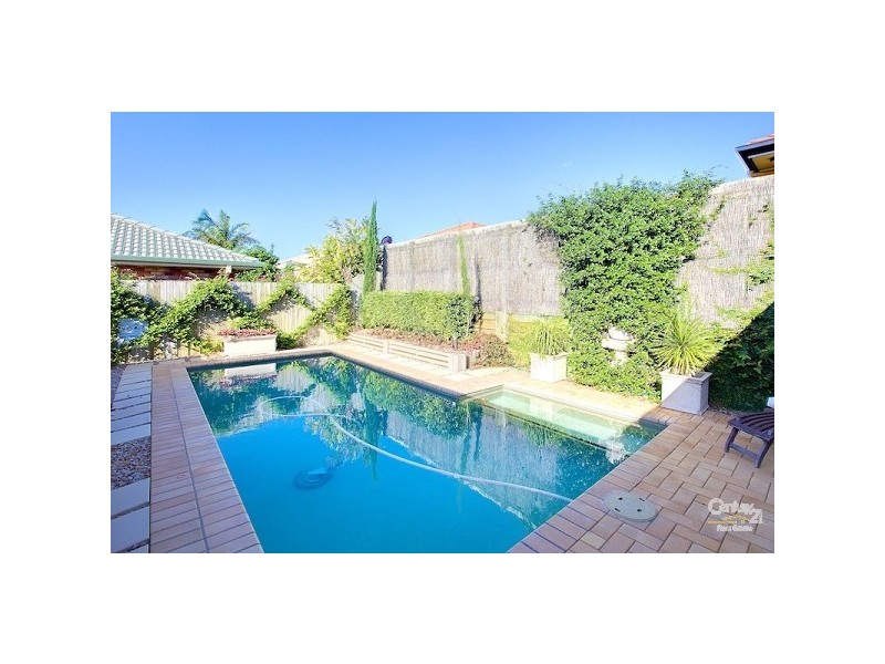 11 Baythorn Drive, Thornlands QLD 4164