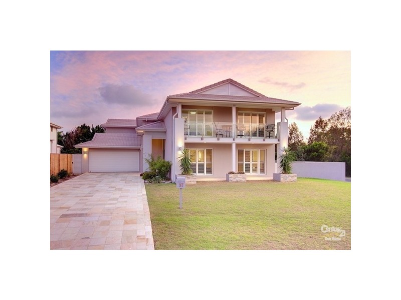 37 Allan Day Dr, Wellington Point QLD 4160