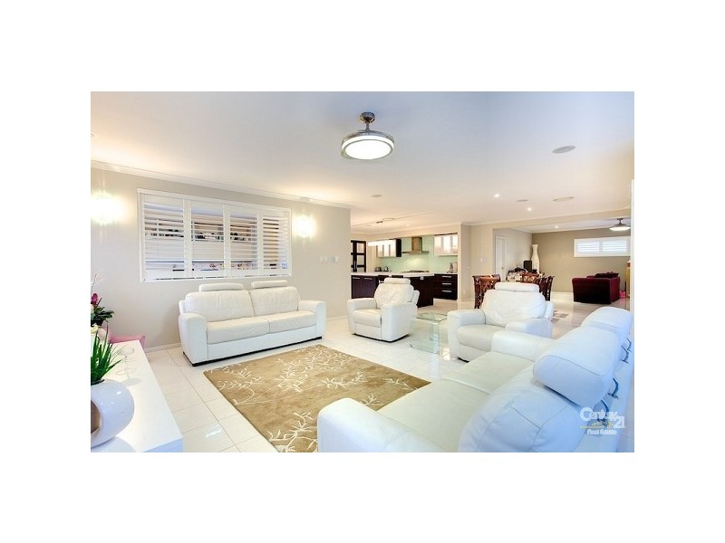 37 Allan Day Dr, Wellington Point QLD 4160