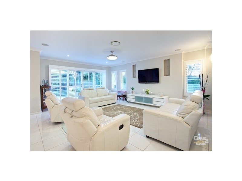 37 Allan Day Dr, Wellington Point QLD 4160
