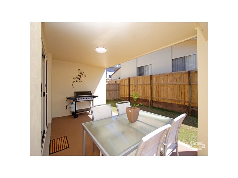 2/124 Beach Street, Cleveland QLD 4163