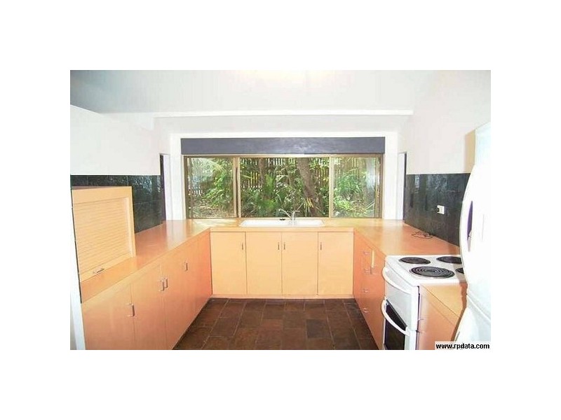 94 Waverley Street, Bucasia QLD 4750