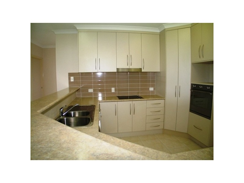 1 Lakeview Drive, Mackay QLD 4740